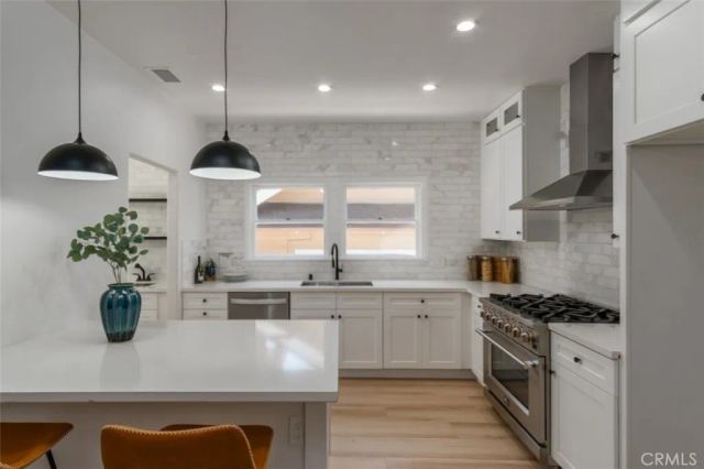 1636 N Sierra Bonita Avenue, Los Angeles, CA 90046