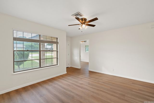 212 Avenue F, Converse, TX 78109