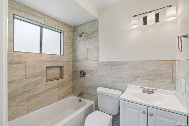 212 Avenue F, Converse, TX 78109