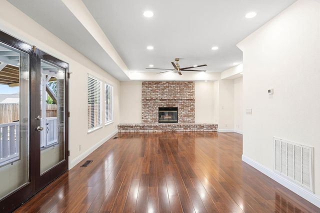 1331 Manzano Way, Sacramento, CA 95831