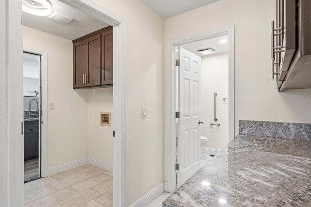 1331 Manzano Way, Sacramento, CA 95831