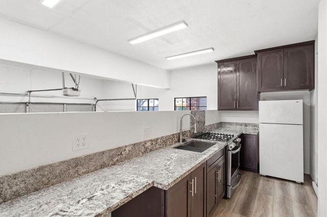 1331 Manzano Way, Sacramento, CA 95831