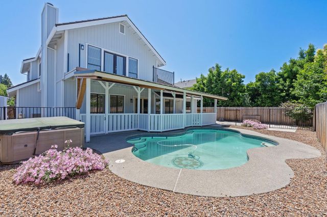 1331 Manzano Way, Sacramento, CA 95831