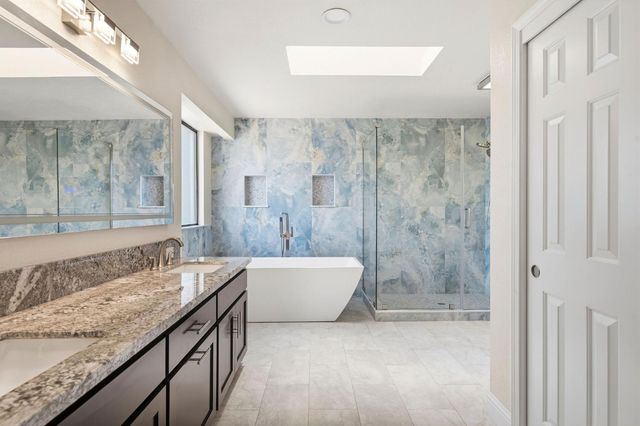 1331 Manzano Way, Sacramento, CA 95831