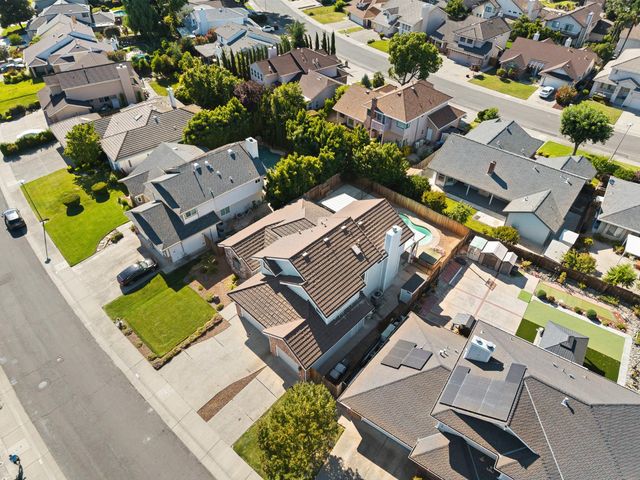 1331 Manzano Way, Sacramento, CA 95831