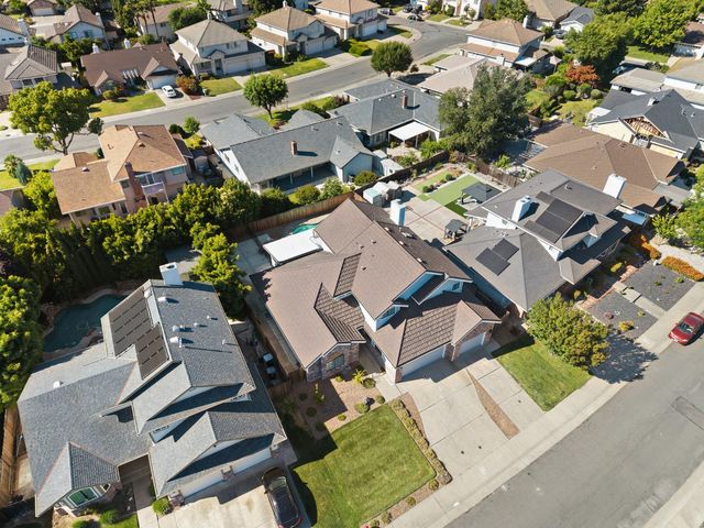1331 Manzano Way, Sacramento, CA 95831