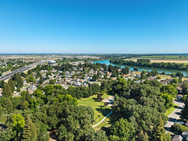 1331 Manzano Way, Sacramento, CA 95831