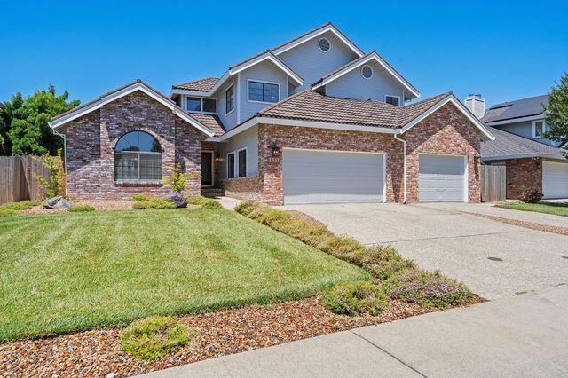 1331 Manzano Way, Sacramento, CA 95831