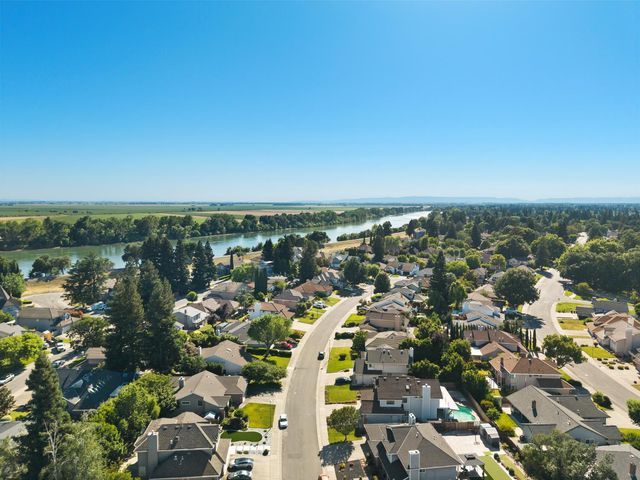 1331 Manzano Way, Sacramento, CA 95831