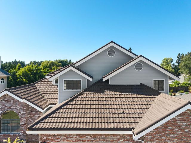 1331 Manzano Way, Sacramento, CA 95831