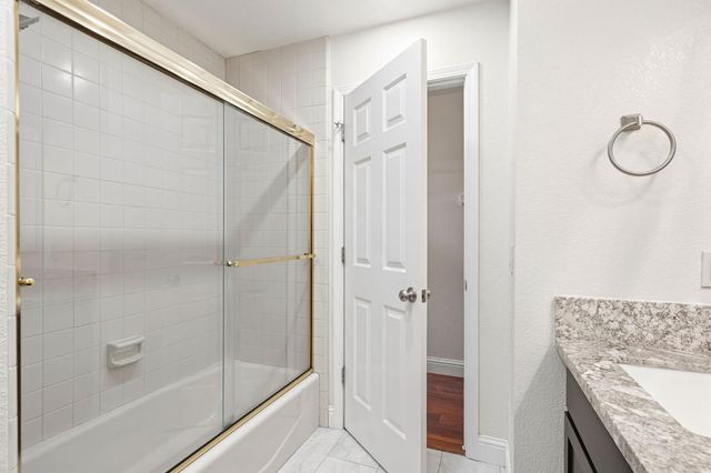 1331 Manzano Way, Sacramento, CA 95831