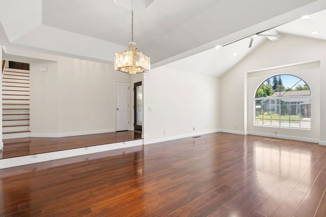 1331 Manzano Way, Sacramento, CA 95831