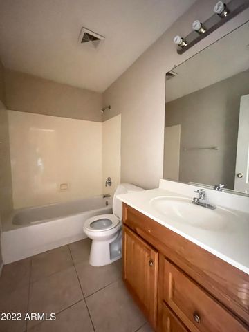 4004 S Summer Court, Gilbert, AZ 85297