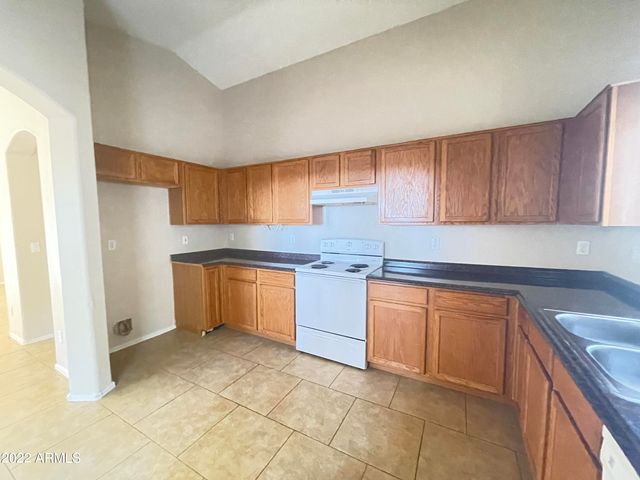 4004 S Summer Court, Gilbert, AZ 85297