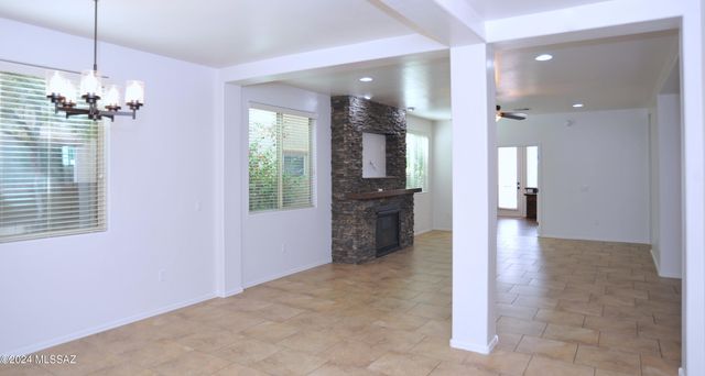 12111 N Golden Mirror Drive, Marana, AZ 85658