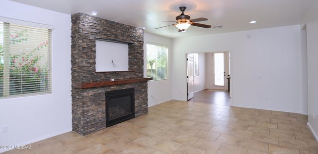 12111 N Golden Mirror Drive, Marana, AZ 85658