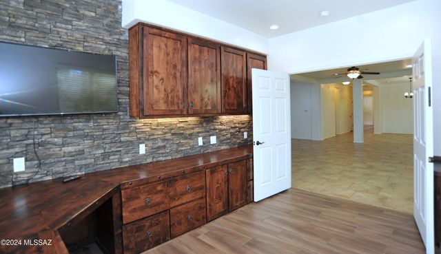 12111 N Golden Mirror Drive, Marana, AZ 85658