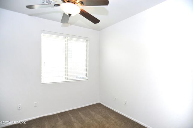 12111 N Golden Mirror Drive, Marana, AZ 85658