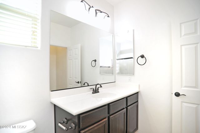 12111 N Golden Mirror Drive, Marana, AZ 85658