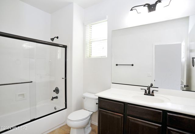 12111 N Golden Mirror Drive, Marana, AZ 85658