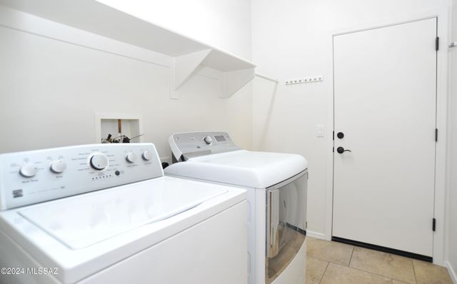 12111 N Golden Mirror Drive, Marana, AZ 85658