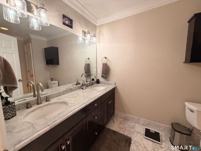 43 Applewood Lane 43, Avon, CT 06001
