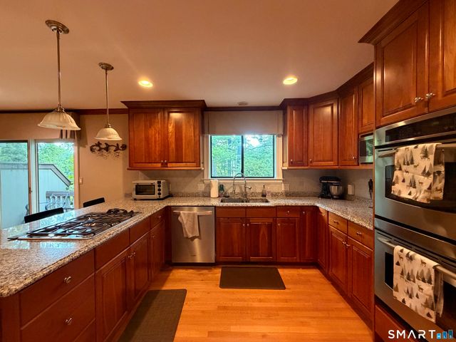 43 Applewood Lane 43, Avon, CT 06001