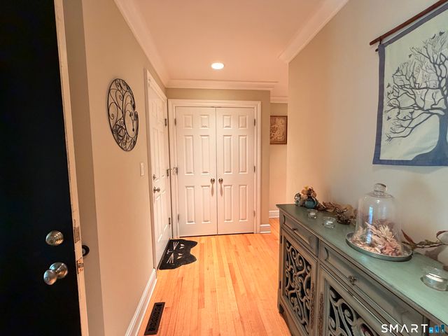 43 Applewood Lane 43, Avon, CT 06001