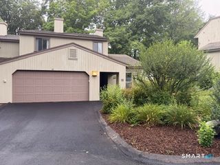 43 Applewood Lane 43, Avon, CT 06001
