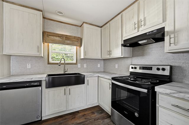 22 1601 E FM 1417, Sherman, TX 75090
