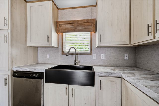 22 1601 E FM 1417, Sherman, TX 75090