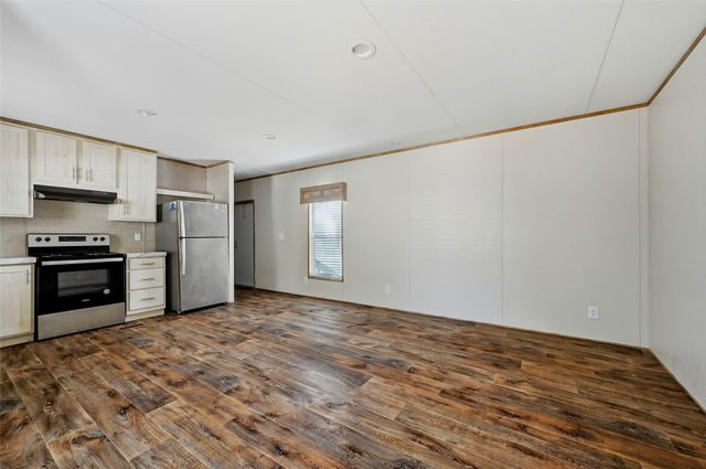 22 1601 E FM 1417, Sherman, TX 75090