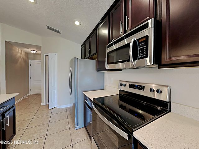 1865 WOODLAND GLEN Road, Middleburg, FL 32068