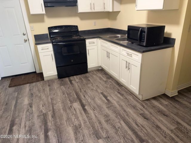 5332 COMMONWEALTH Avenue, Jacksonville, FL 32254