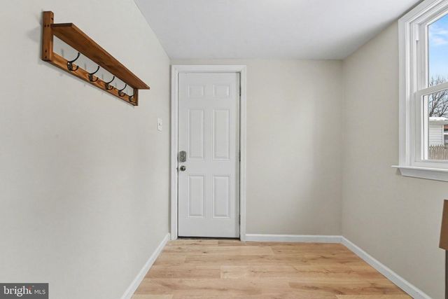 329 CHESTNUT ST, Mount Holly Springs, PA 17065