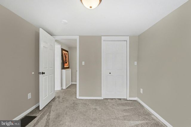 329 CHESTNUT ST, Mount Holly Springs, PA 17065