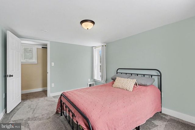 329 CHESTNUT ST, Mount Holly Springs, PA 17065