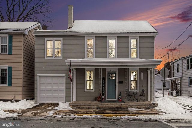 329 CHESTNUT ST, Mount Holly Springs, PA 17065