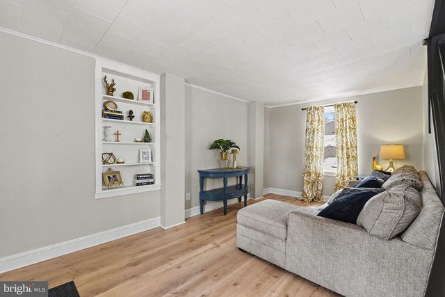 329 CHESTNUT ST, Mount Holly Springs, PA 17065