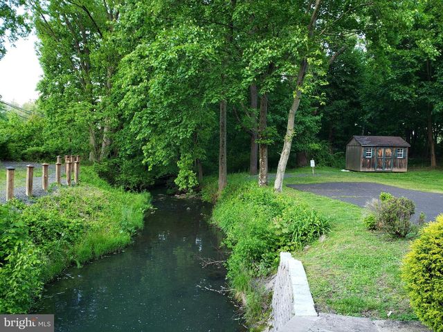 261 UPPER FERRY RD, Ewing Twp, NJ 08560