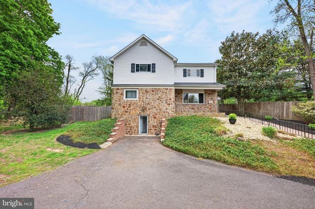 261 UPPER FERRY RD, Ewing Twp, NJ 08560