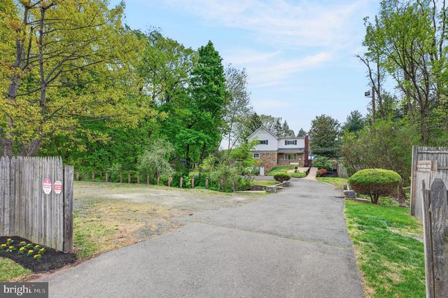 261 UPPER FERRY RD, Ewing Twp, NJ 08560