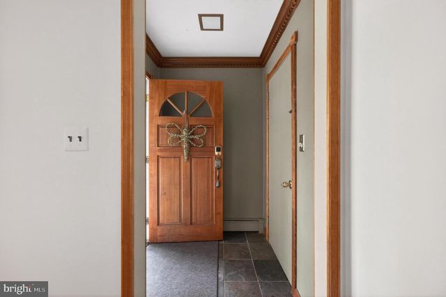 261 UPPER FERRY RD, Ewing Twp, NJ 08560