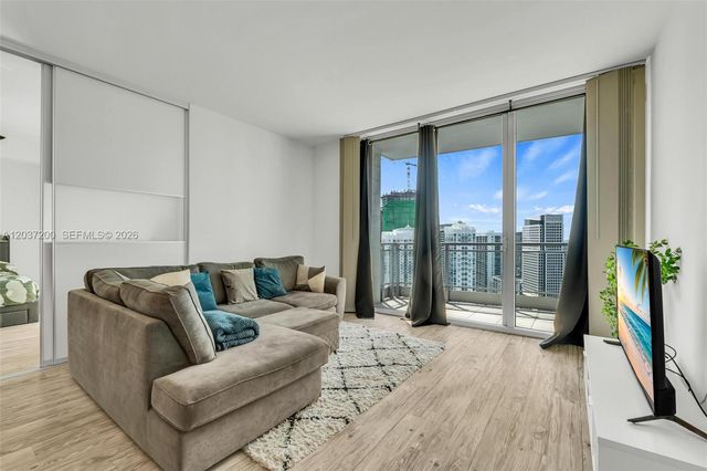 90 SW 3rd Street 4303, Miami, FL 33130