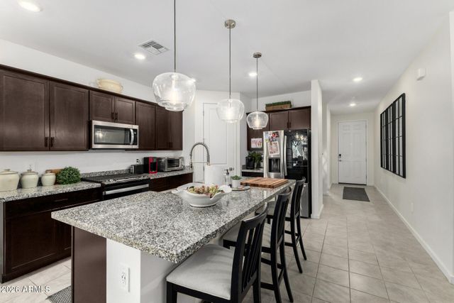 4666 W TRISTAN Trail, San Tan Valley, AZ 85144