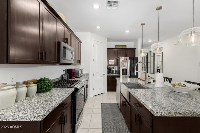 4666 W TRISTAN Trail, San Tan Valley, AZ 85144