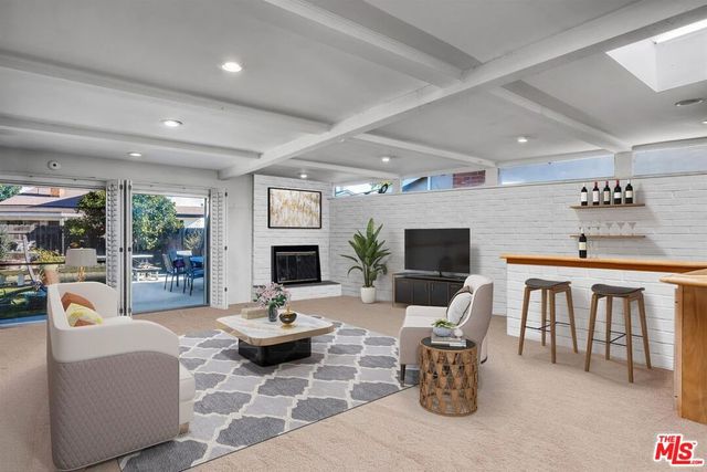 5100 Lindblade Drive, Culver City, CA 90230