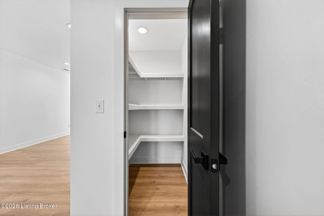 823 Chestnut St, Louisville, KY 40204