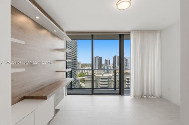 1000 Brickell Plz 1902, Miami, FL 33131