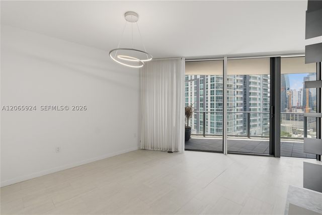 1000 Brickell Plz 1902, Miami, FL 33131